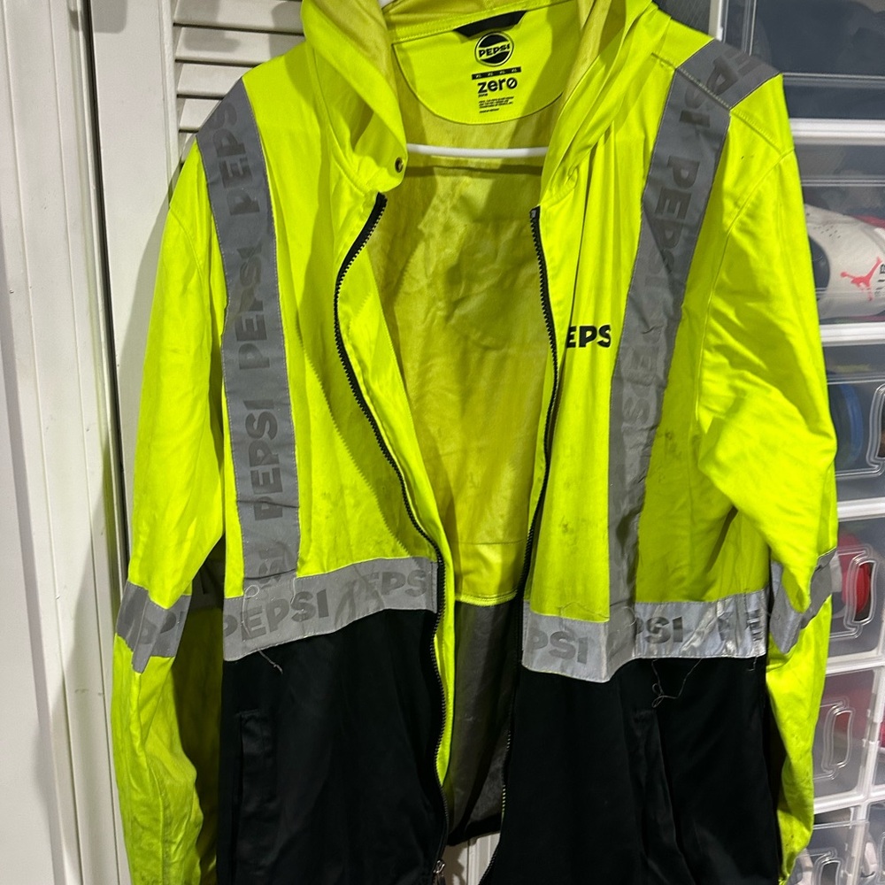 XL Pepsi Raincoat Reflective Jacket - Yellow and Black( Needs a Good Cleaning)